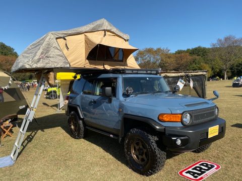 FJ クルーザー　リフトアップ　ARB　ARBルーフラック　フラットルーフラック　ルーフトップテント　シンプソンテント　IPFライトバー　サイドオーニング